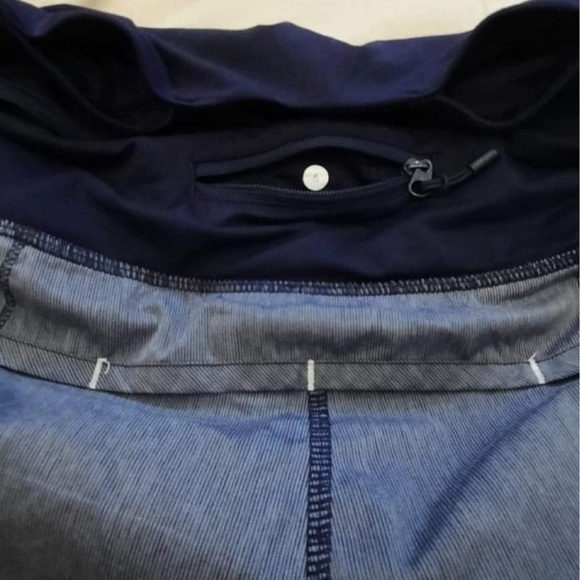 Lululemon, Size 6, Color navy blue - Picture 9 of 10